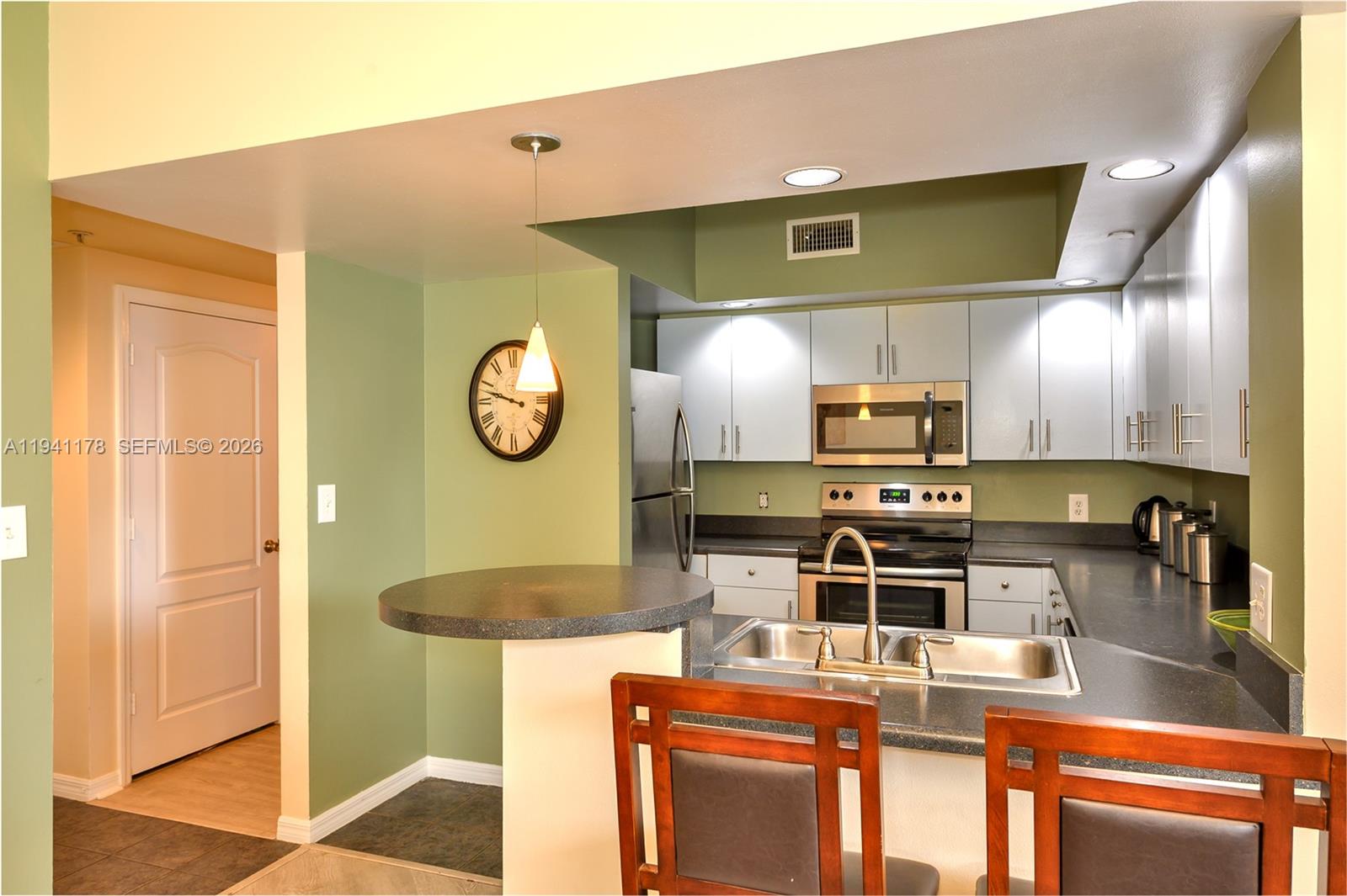 110 N Federal Hwy #905 Fort Lauderdale, FL 33301