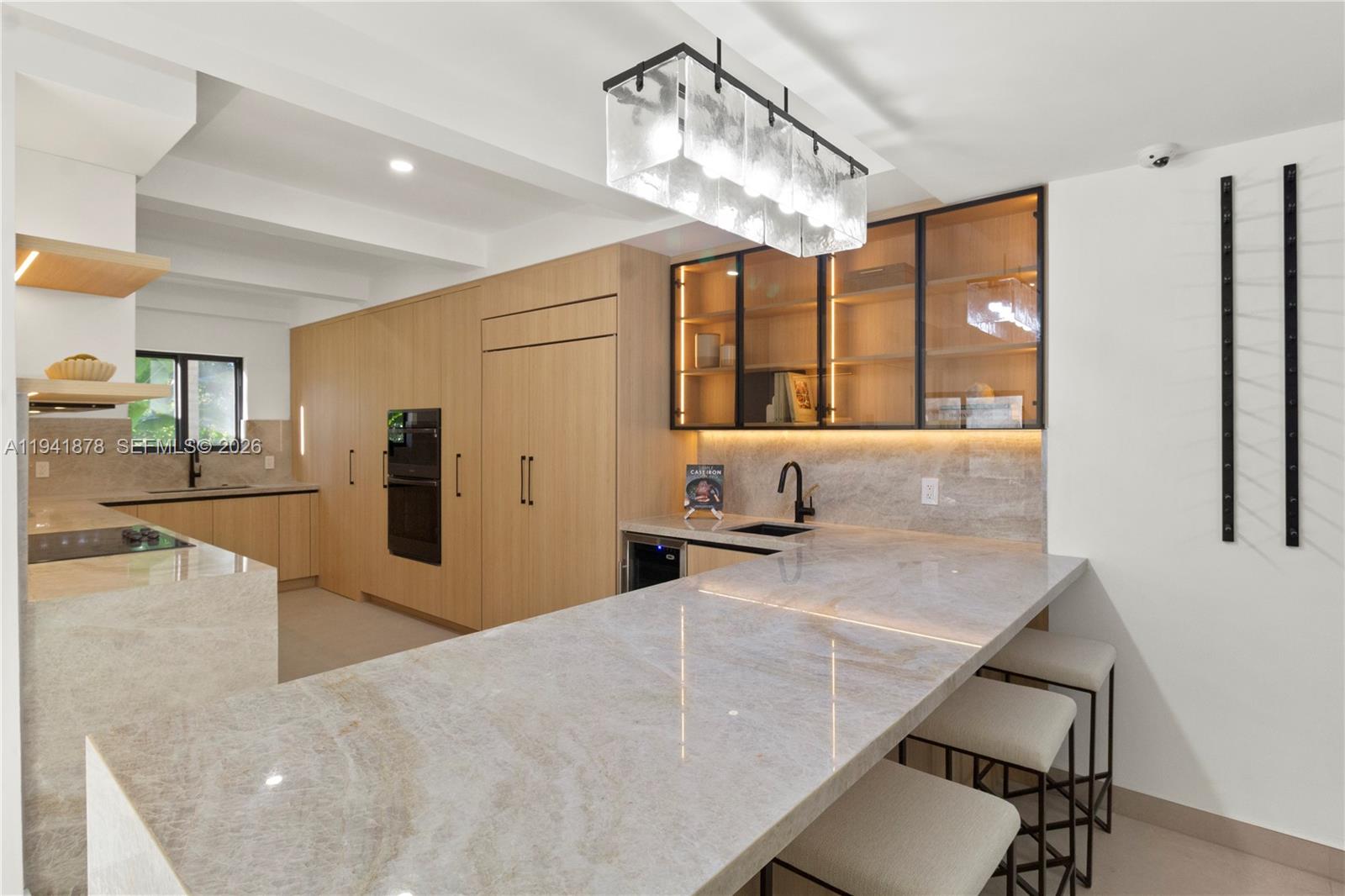 435 W 43rd St Miami Beach, FL 33140