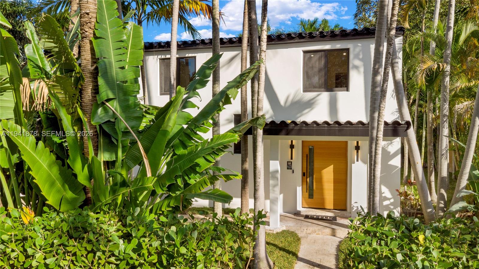 435 W 43rd St Miami Beach, FL 33140