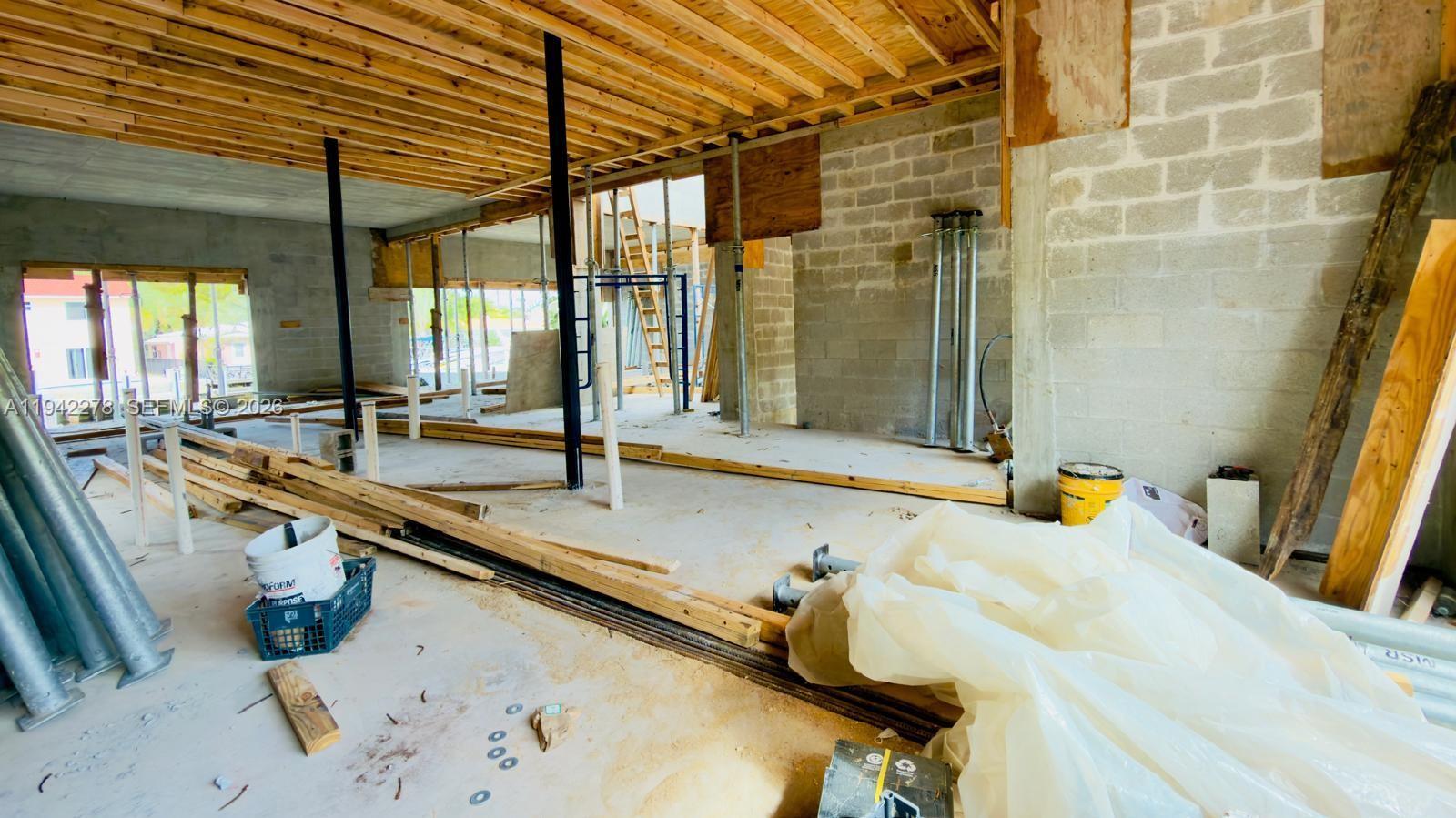 2377 SE 15th St Pompano Beach, FL 33062