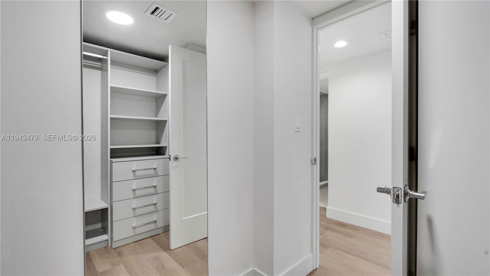 555 NE 34th St #2609 Miami, FL 33137