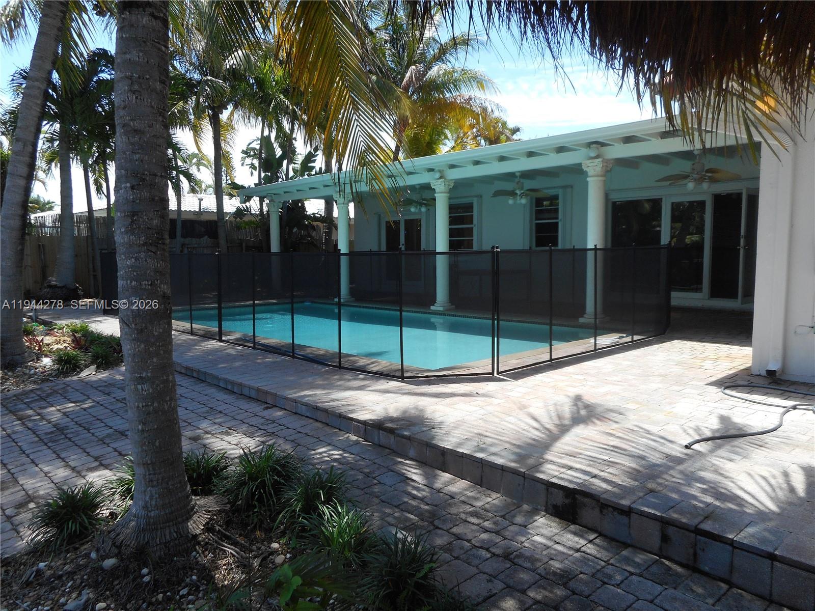 2325 Magnolia Dr North Miami, FL 33181