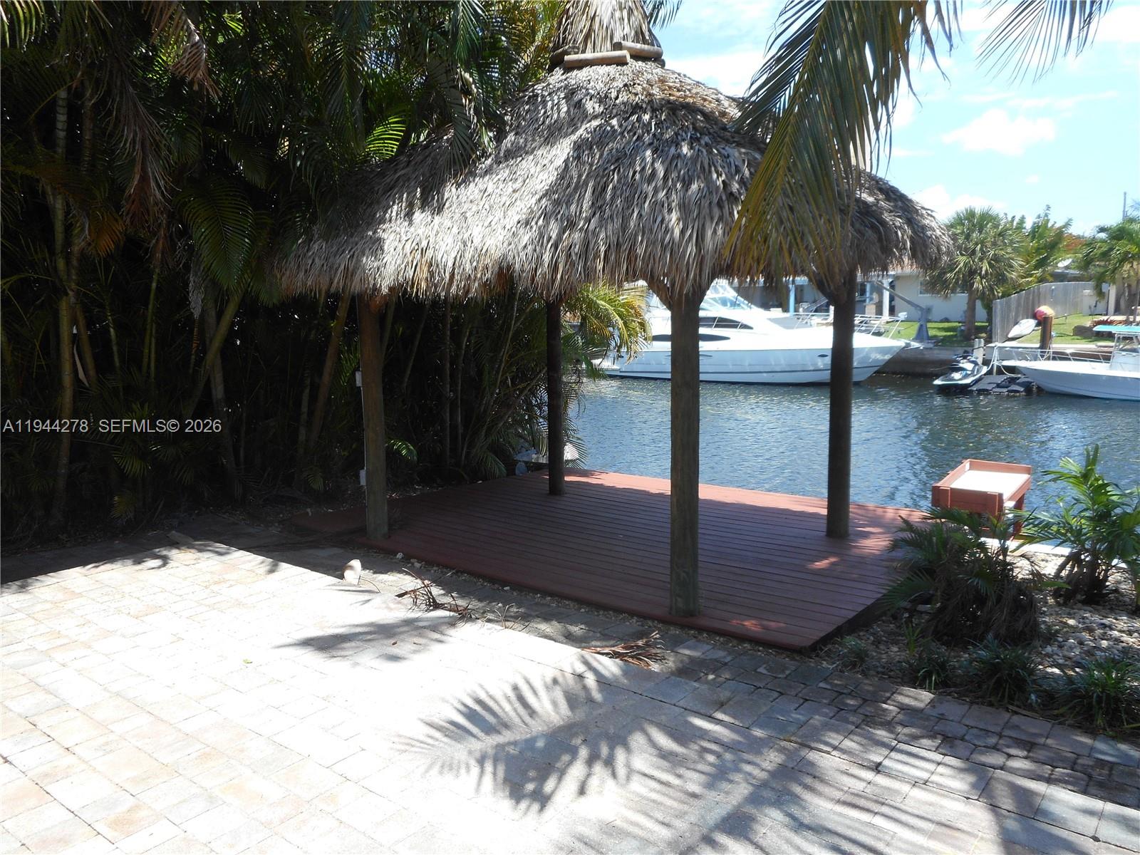 2325 Magnolia Dr North Miami, FL 33181