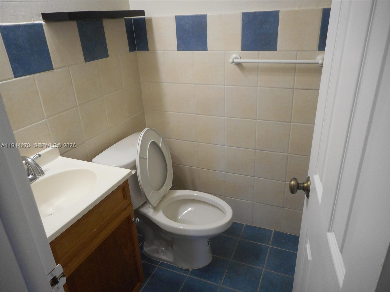 2325 Magnolia Dr North Miami, FL 33181