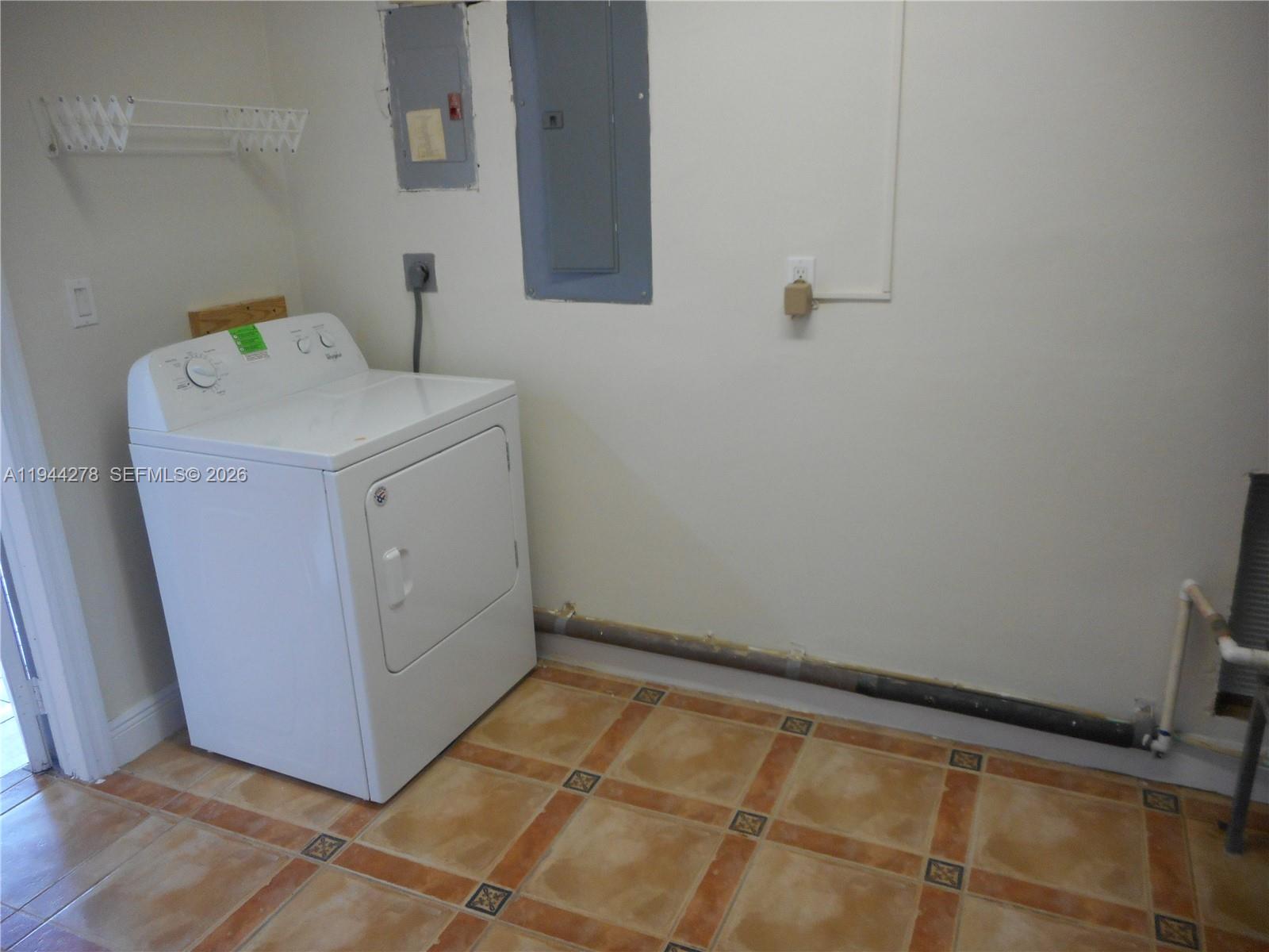 2325 Magnolia Dr North Miami, FL 33181