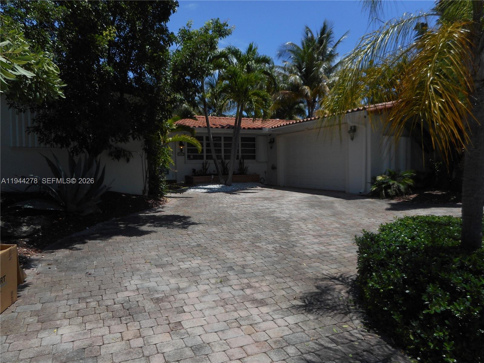 2325 Magnolia Dr North Miami, FL 33181