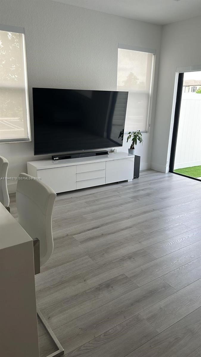 10908 W 32nd Ln Hialeah, FL 33018