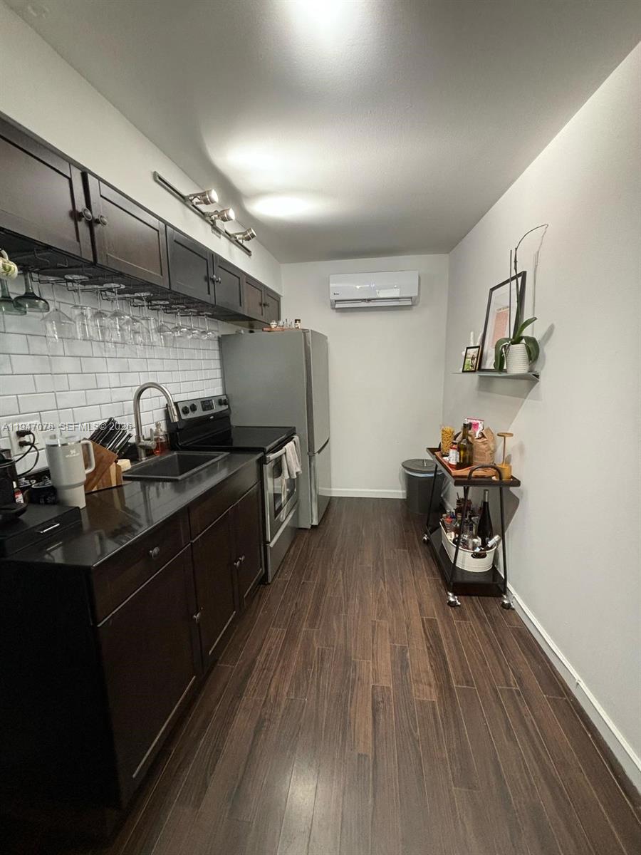 900 Bay Dr #6 Miami Beach, FL 33141