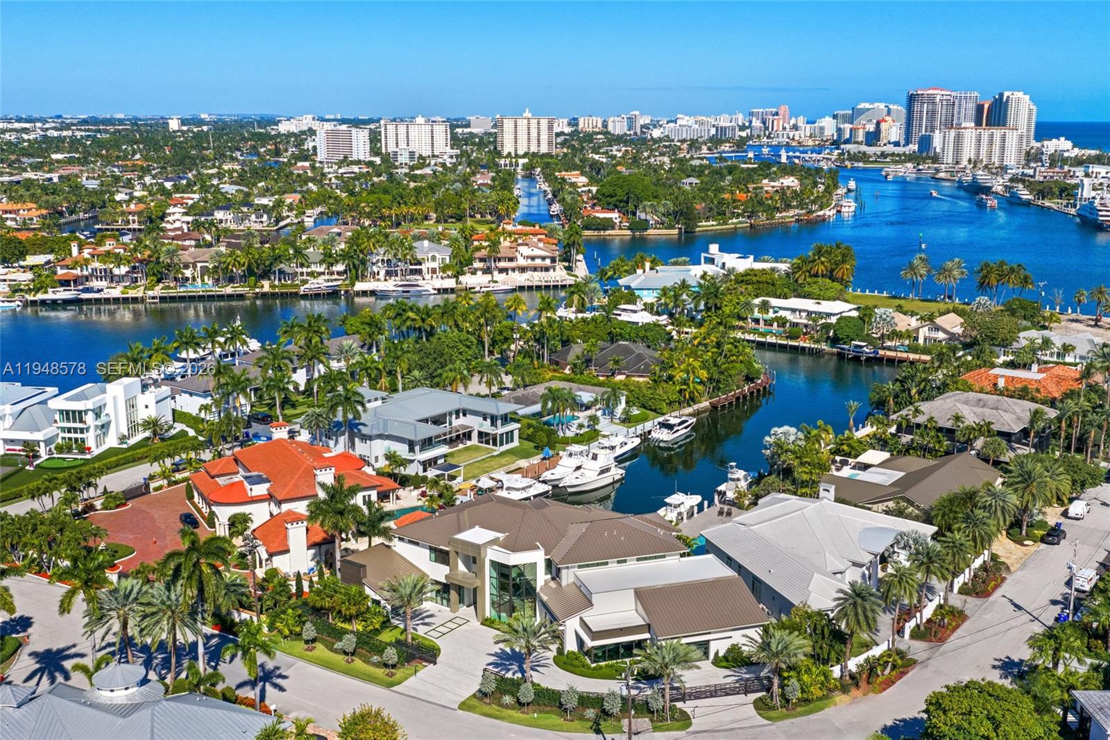 51 Isla Bahia Dr Fort Lauderdale, FL 33316