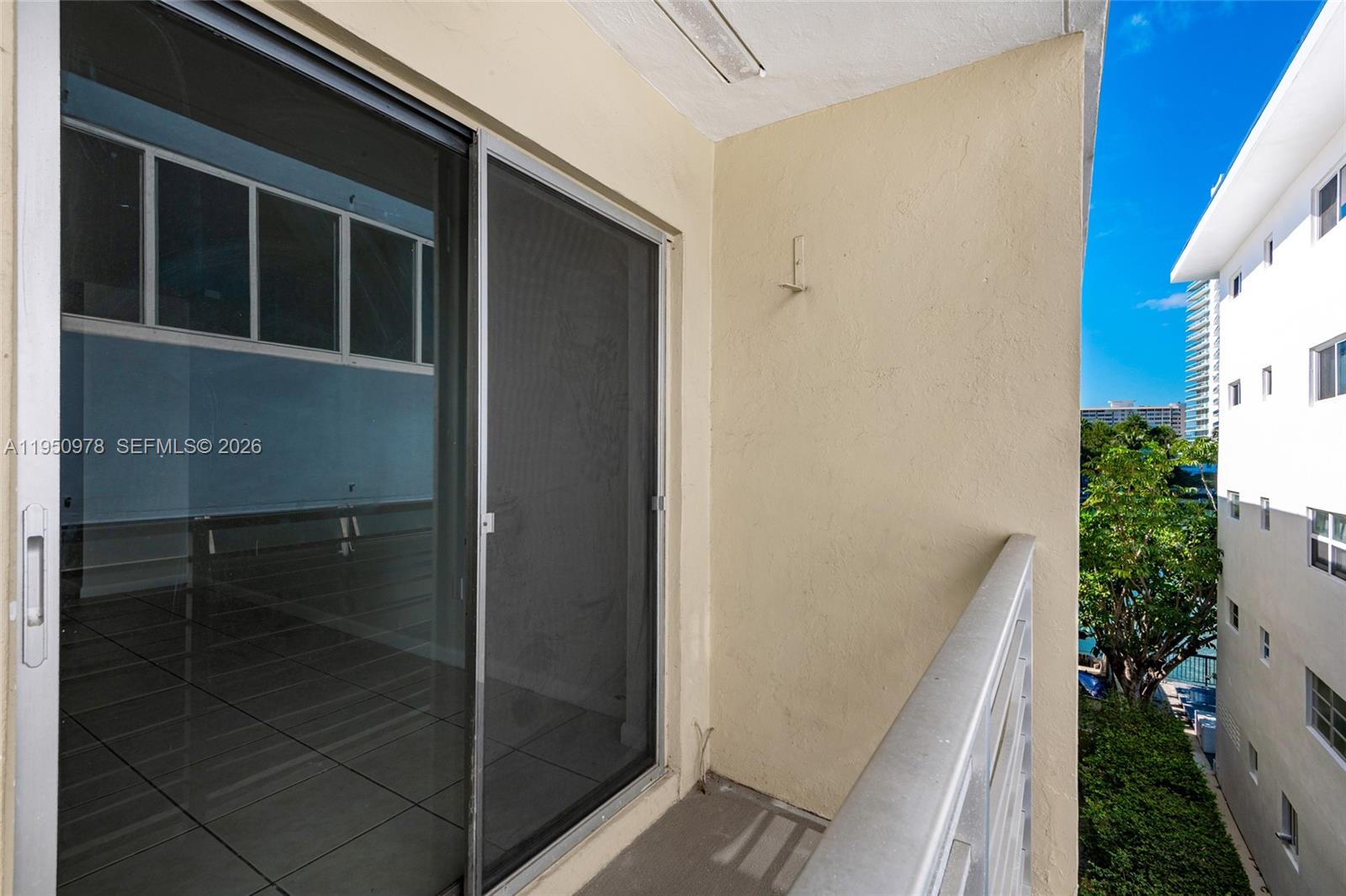 1441 Lincoln Rd #411 Miami Beach, FL 33139