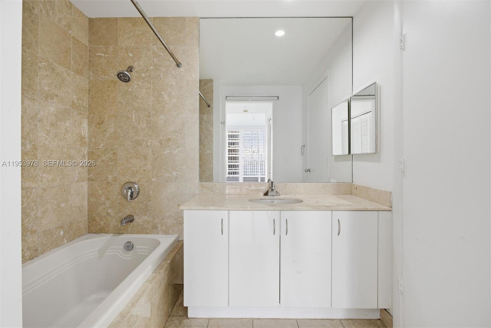 image Courts Brickell Key13