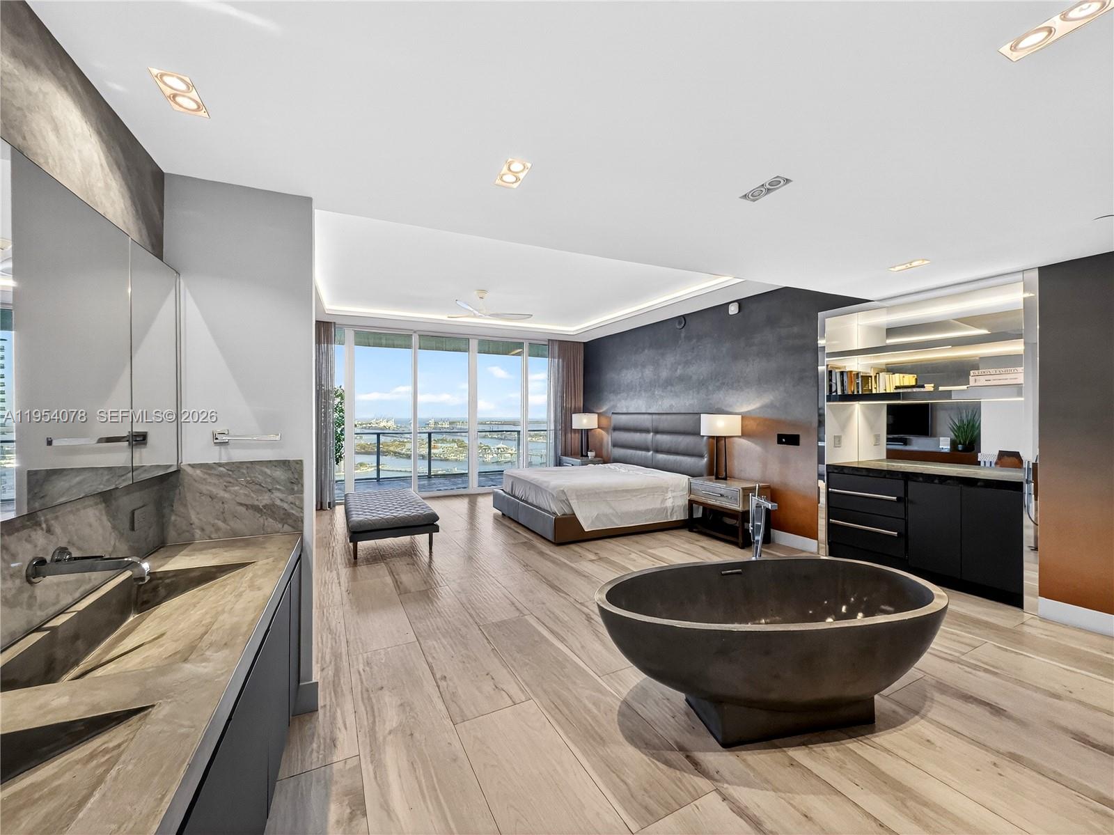 2020 N Bayshore Dr #PH-4104 Miami, FL 33137