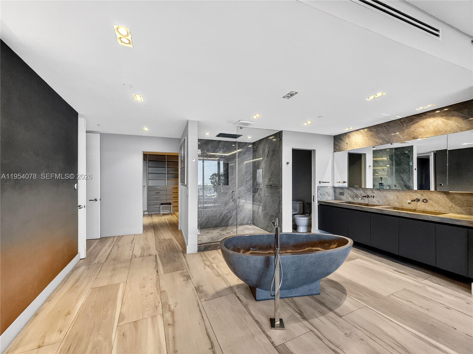 2020 N Bayshore Dr #PH-4104 Miami, FL 33137