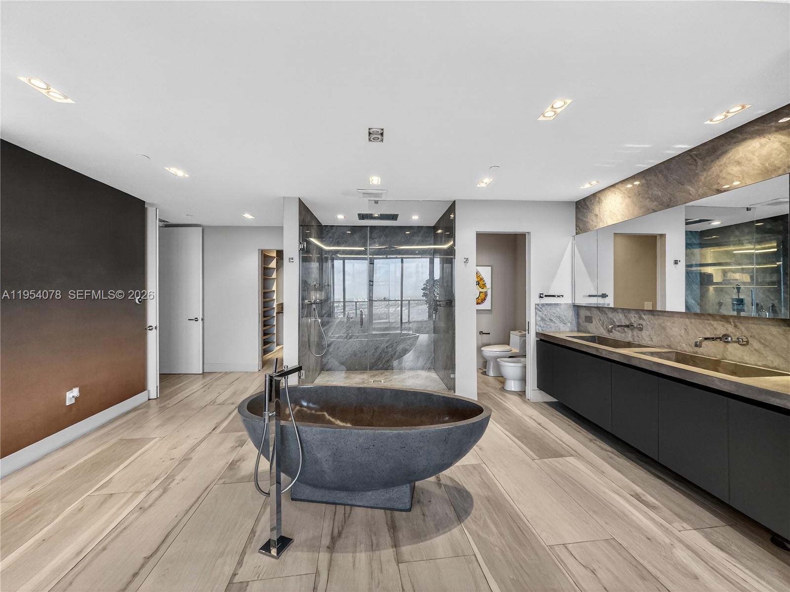 2020 N Bayshore Dr #PH-4104 Miami, FL 33137