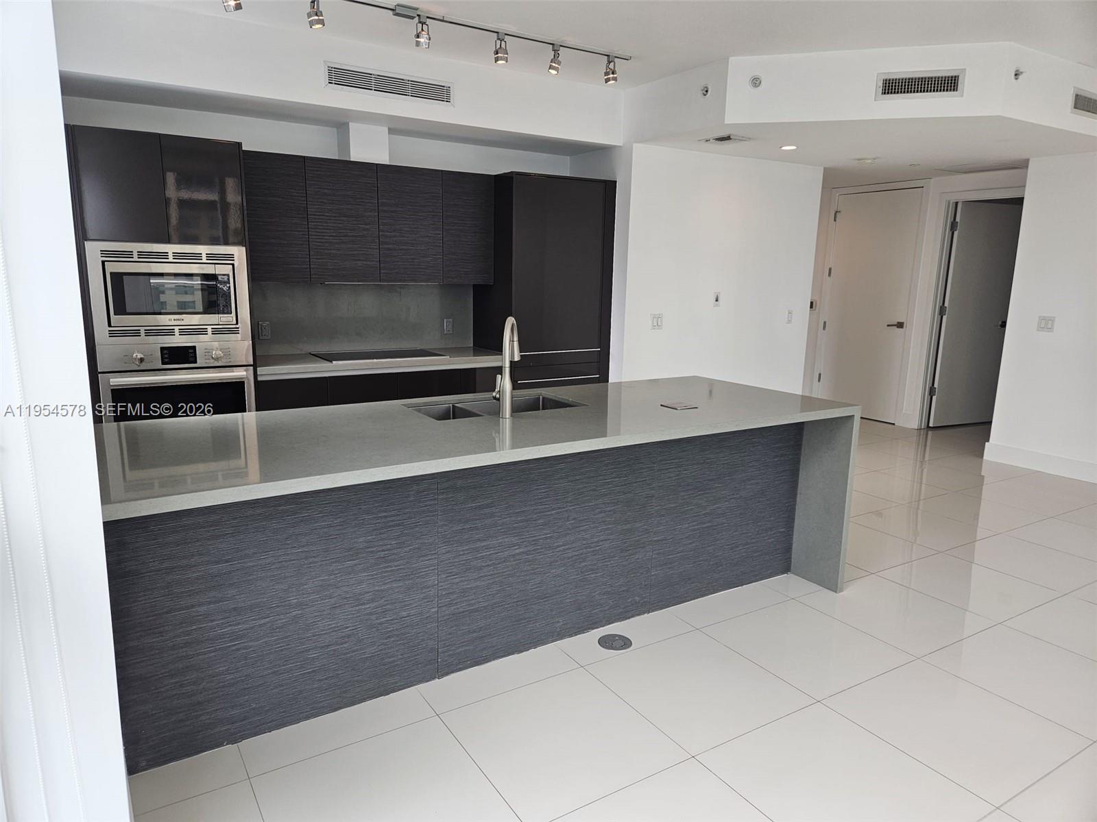 image The Bond on Brickell4