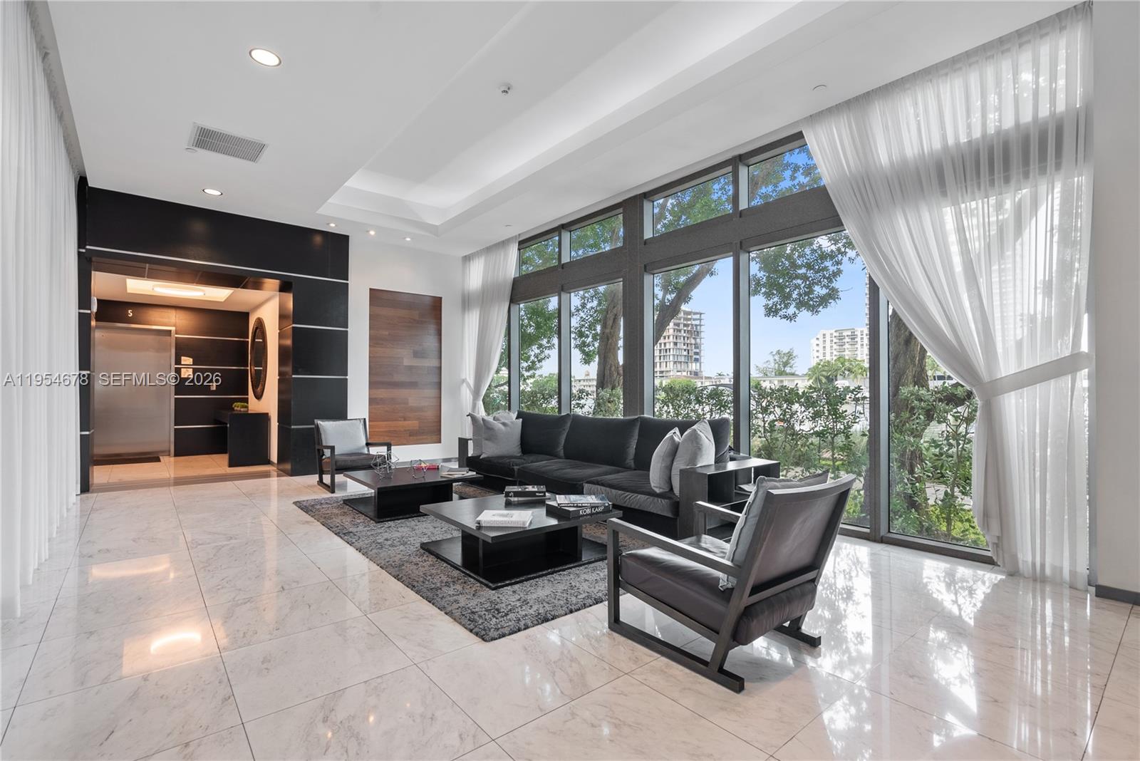 image Eloquence on the Bay20