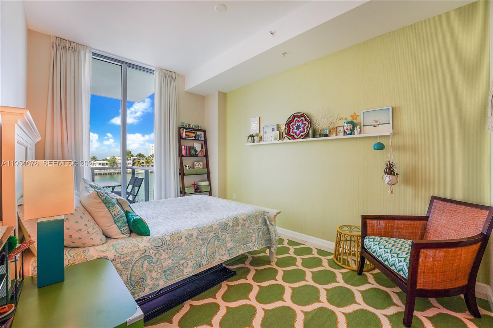 image Eloquence on the Bay7