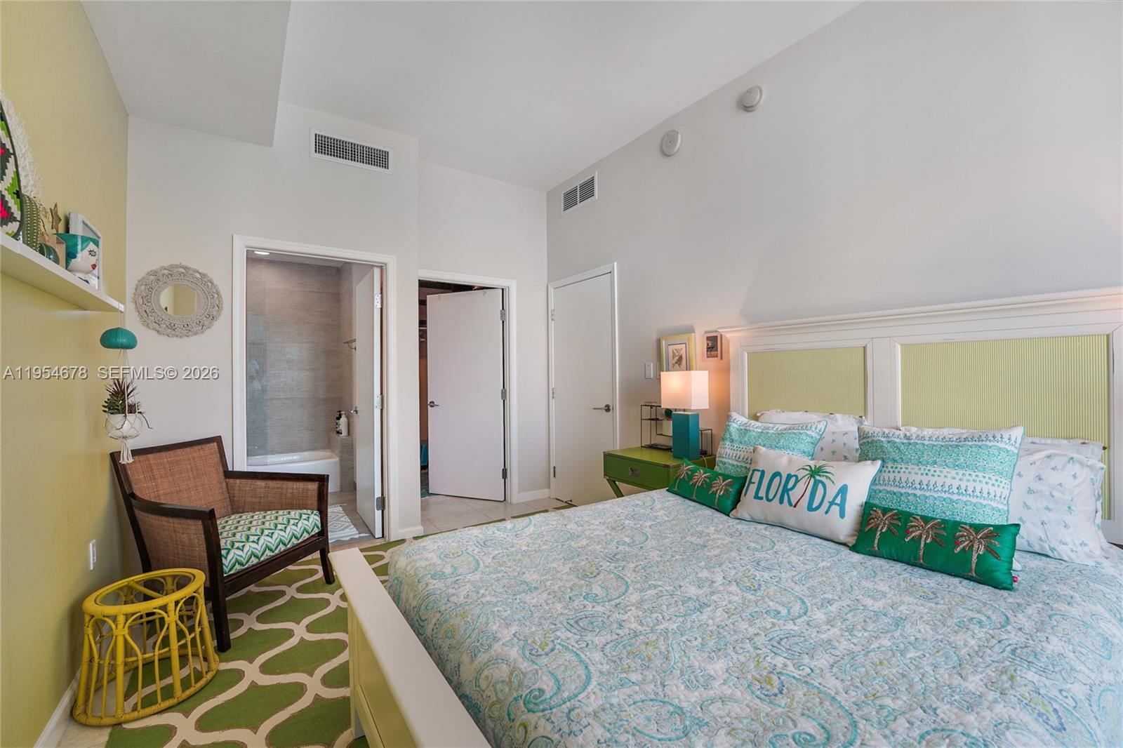 image Eloquence on the Bay8