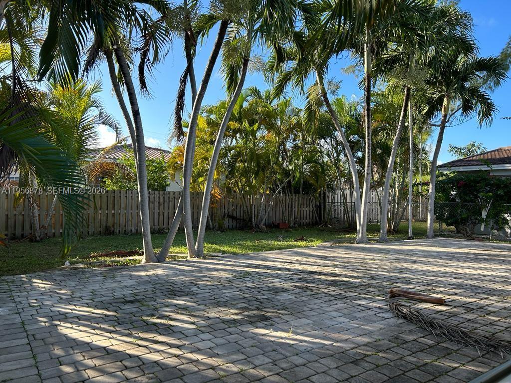 9208 Byron Ave Surfside, FL 33154