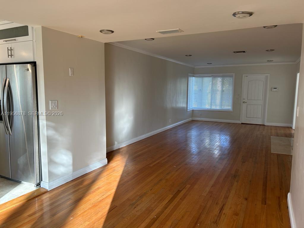 9208 Byron Ave Surfside, FL 33154