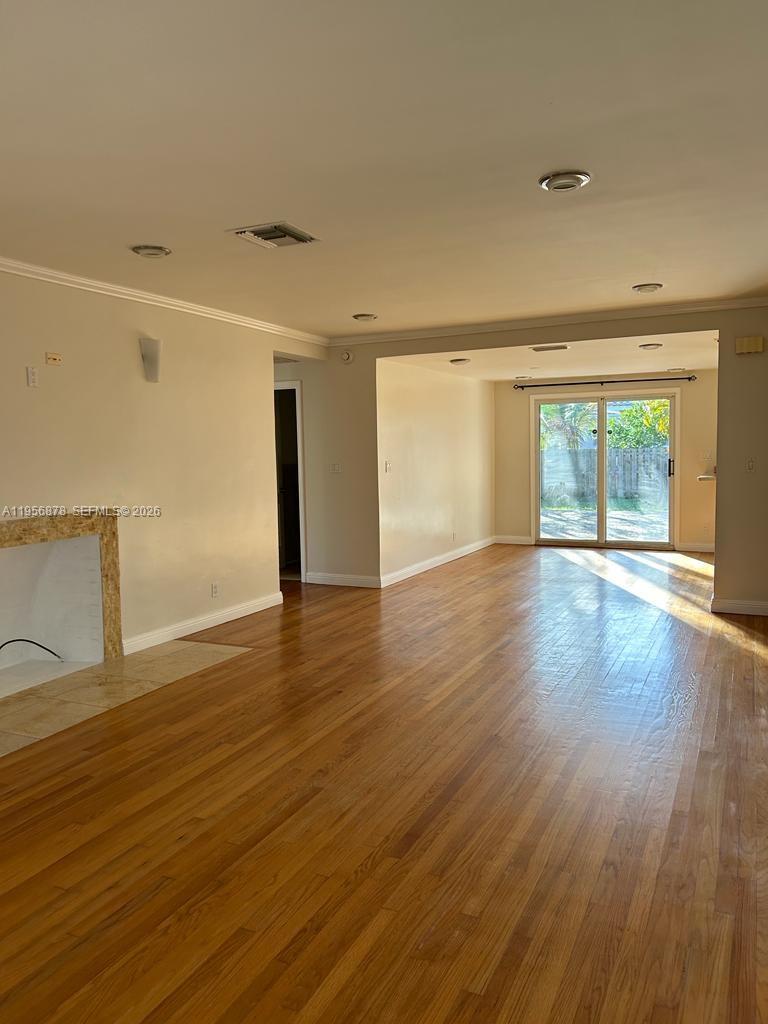 9208 Byron Ave Surfside, FL 33154