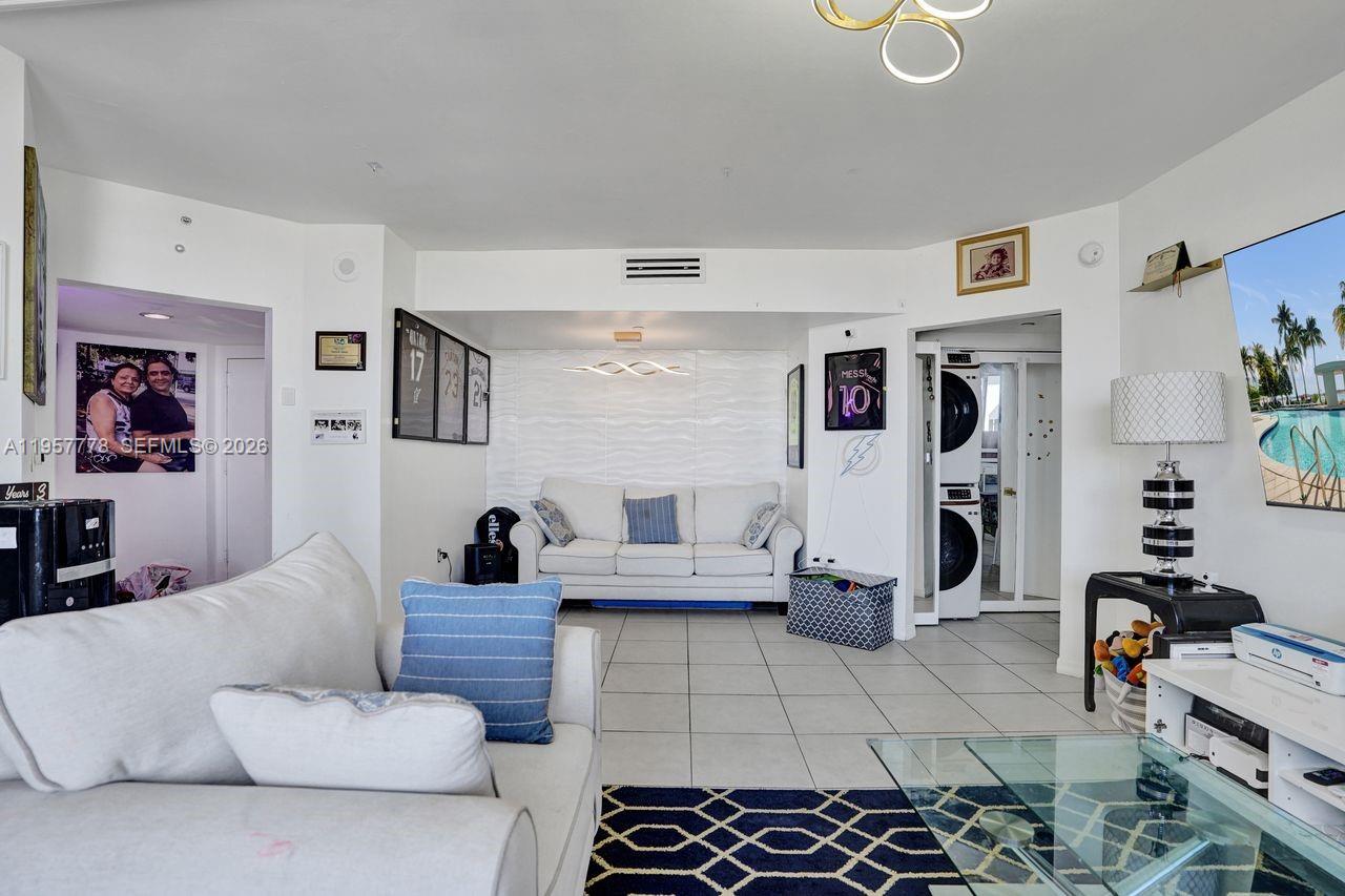 image The Waverly at South Beach9