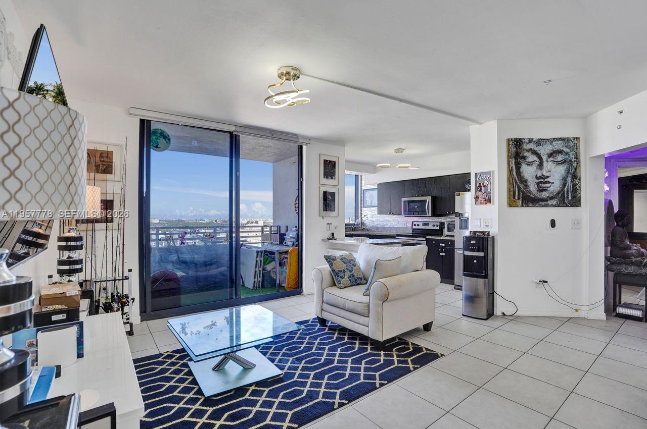 image The Waverly at South Beach12