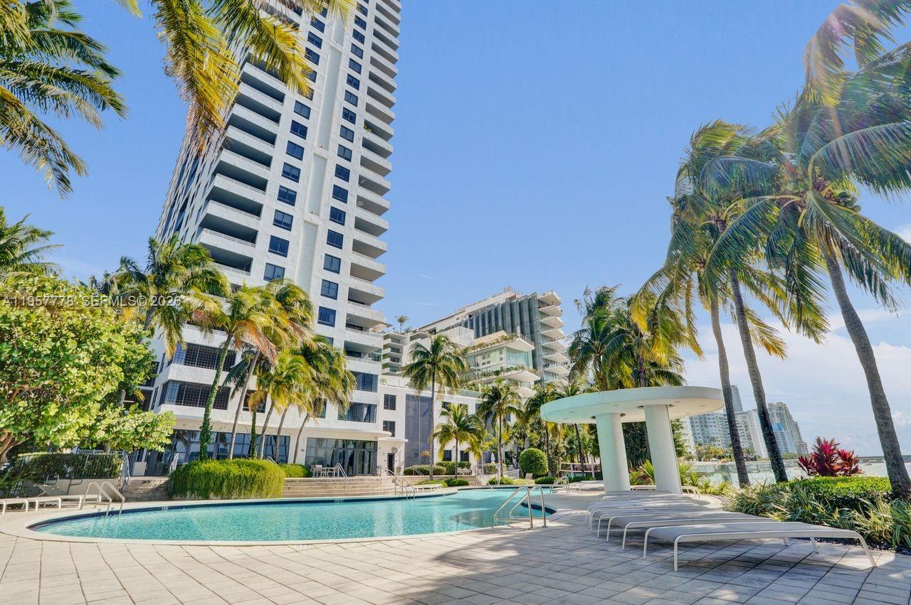 image The Waverly at South Beach42