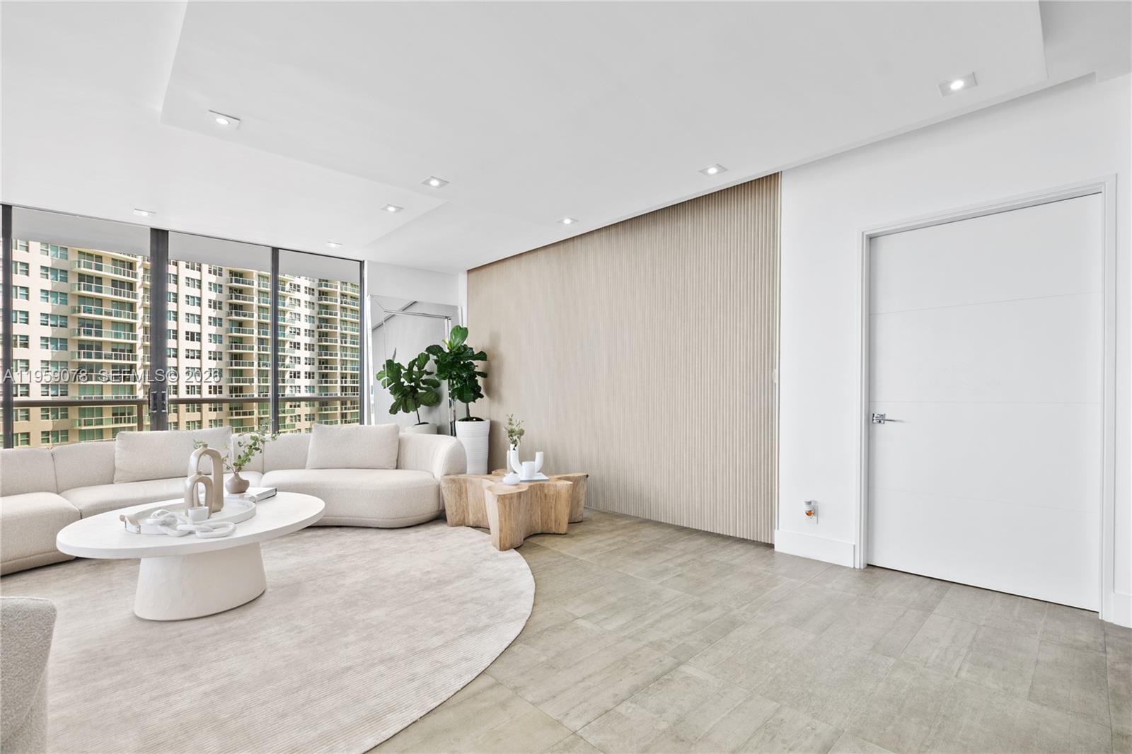 image Hamptons West23