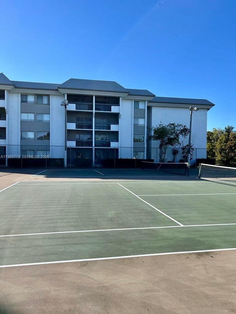 721 N Pine Is Rd #302 Plantation, FL 33324