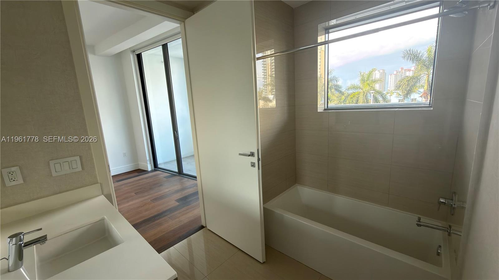 image Echo Aventura28