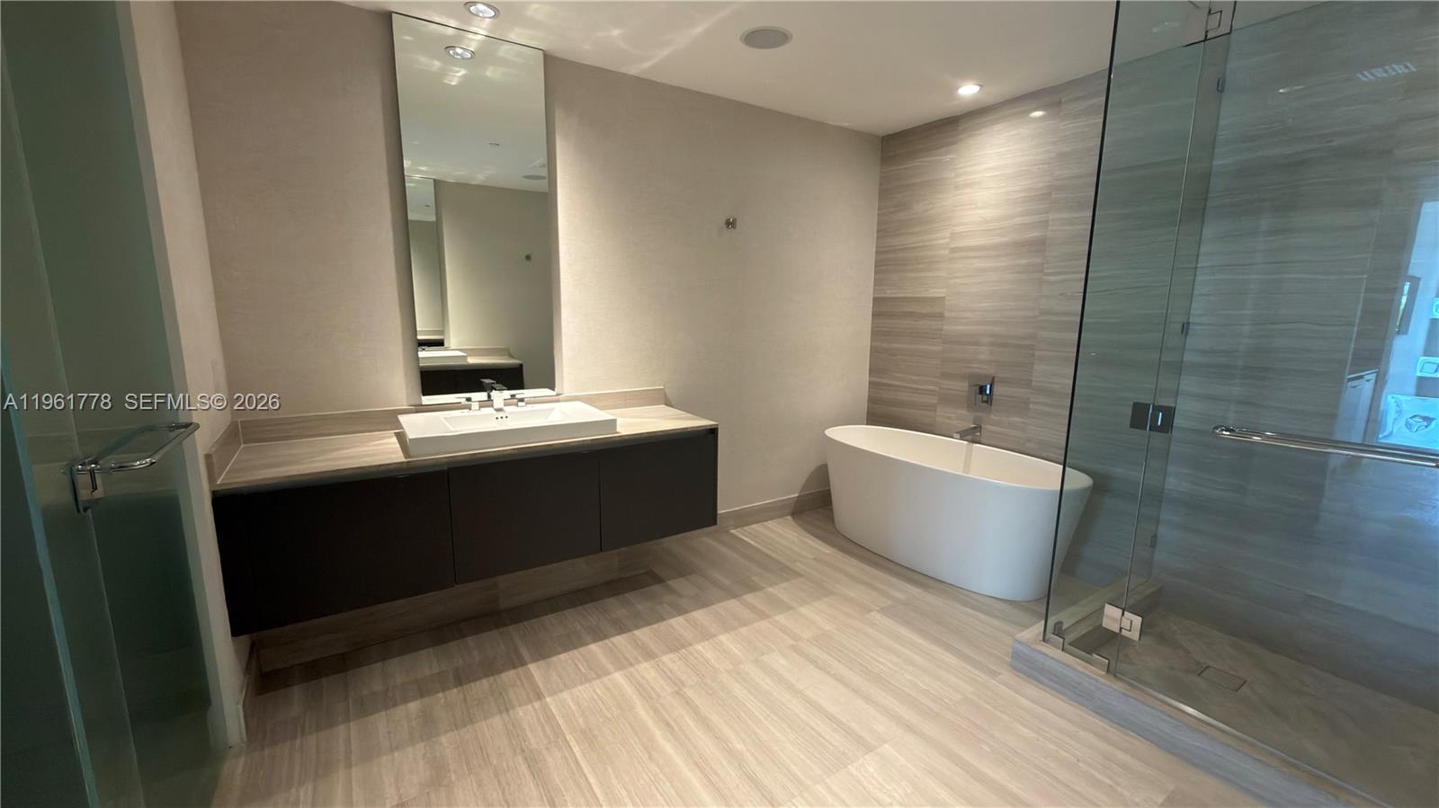 image Echo Aventura30