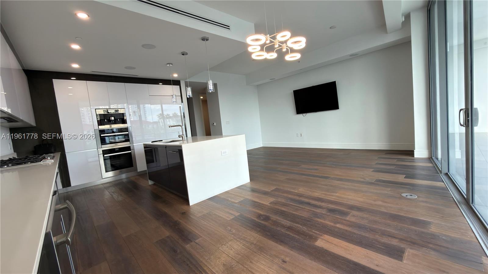 image Echo Aventura35