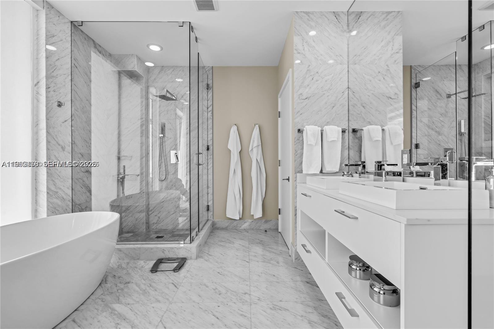 650 NE 32nd St #BH6 Miami, FL 33137