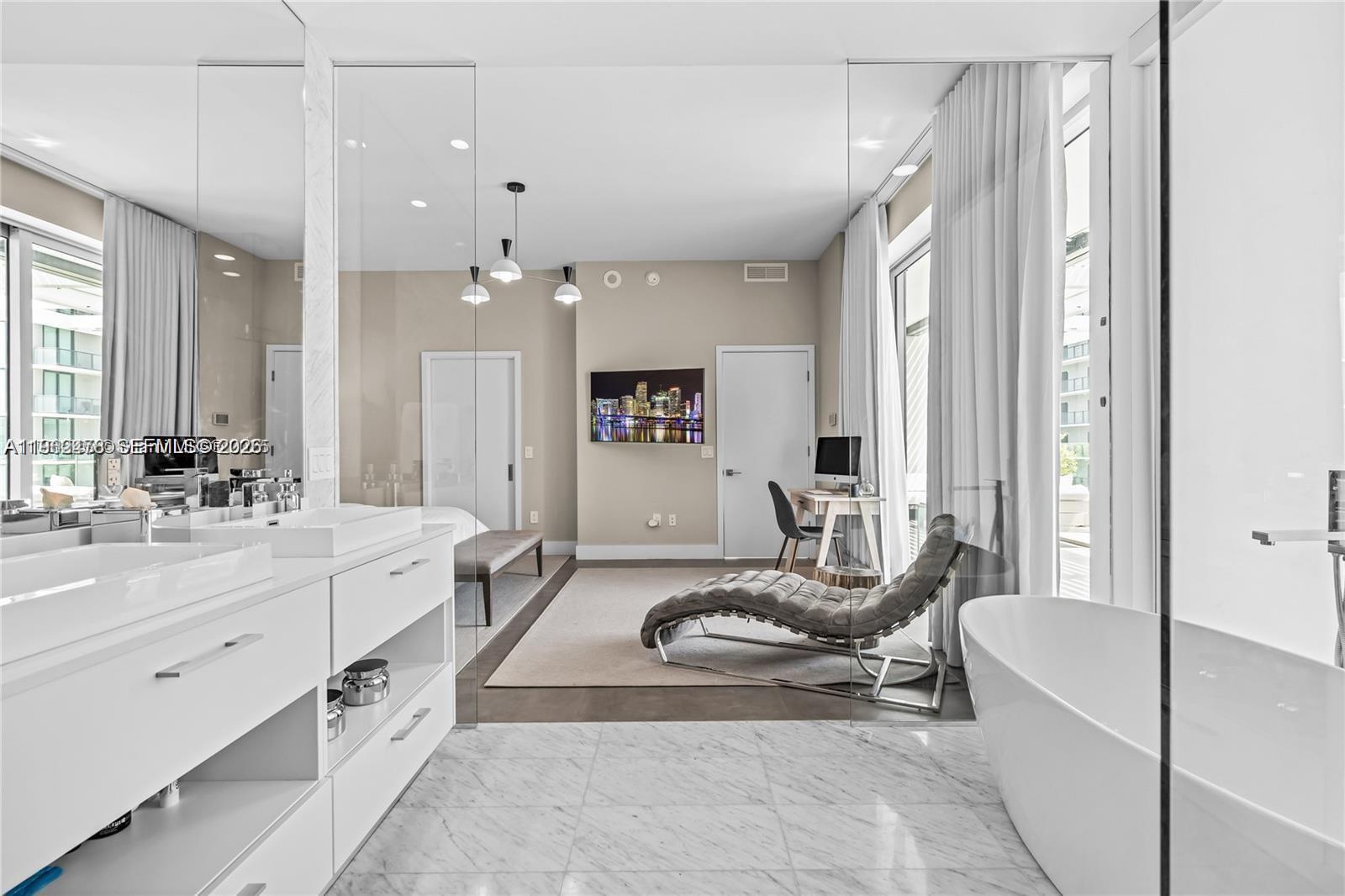 650 NE 32nd St #BH6 Miami, FL 33137