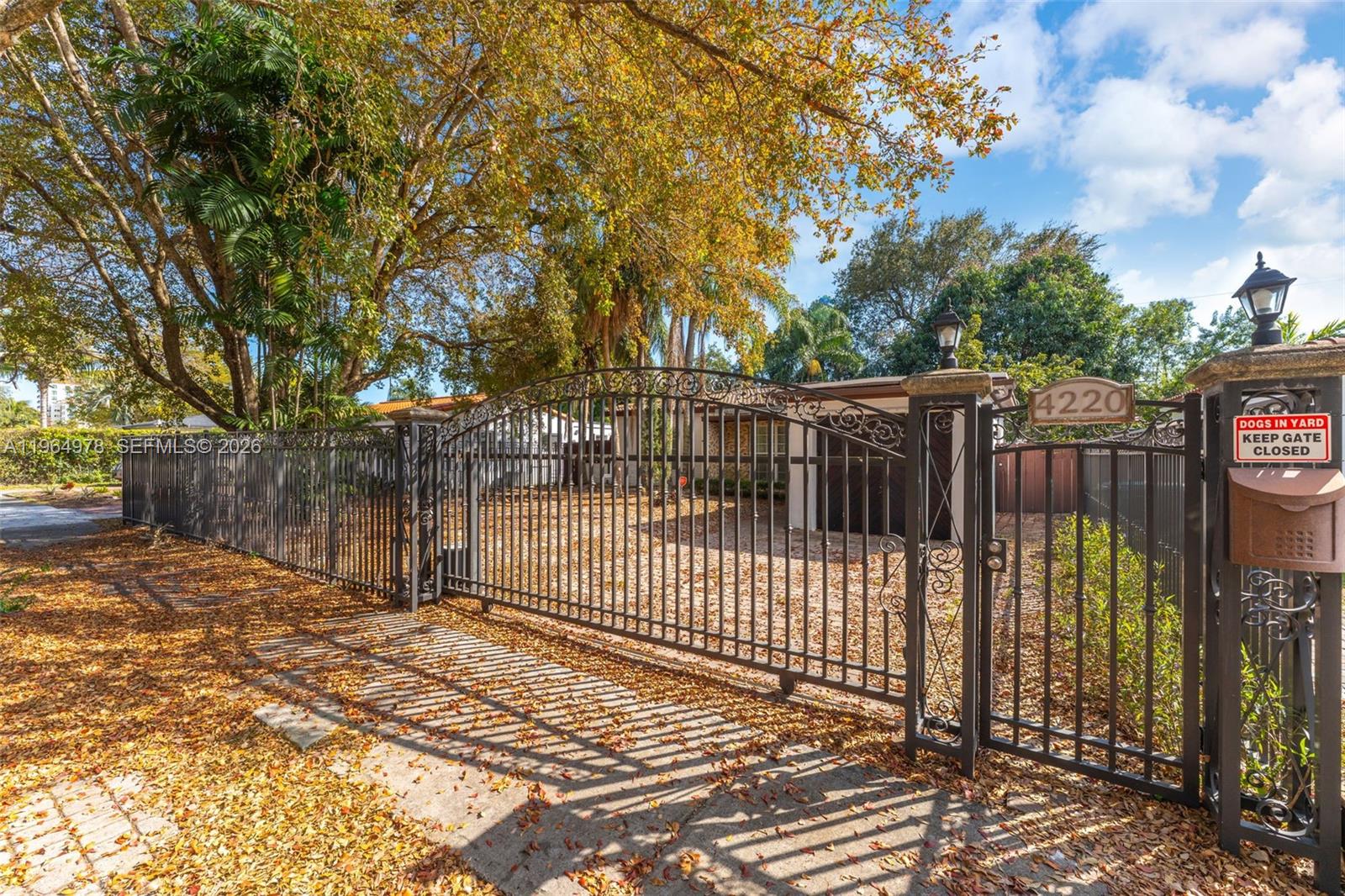 4220 SW 13th St Miami, FL 33134