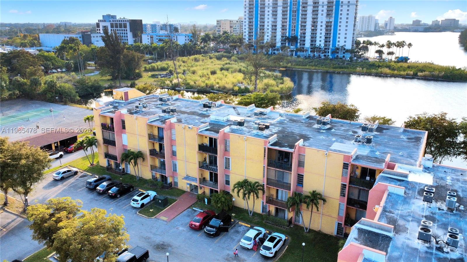 4805 NW 7th St #302-15 Miami, FL 33126