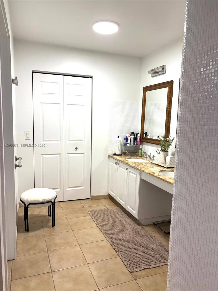 13202 SW 12th Ln Miami, FL 33184