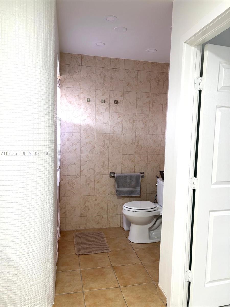 13202 SW 12th Ln Miami, FL 33184