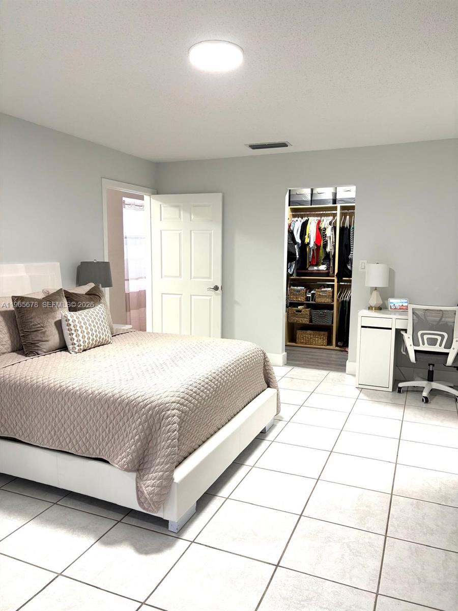 13202 SW 12th Ln Miami, FL 33184