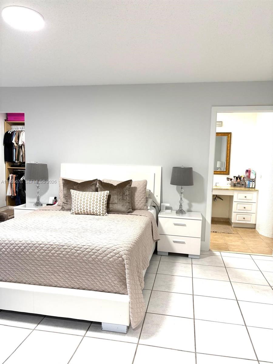 13202 SW 12th Ln Miami, FL 33184