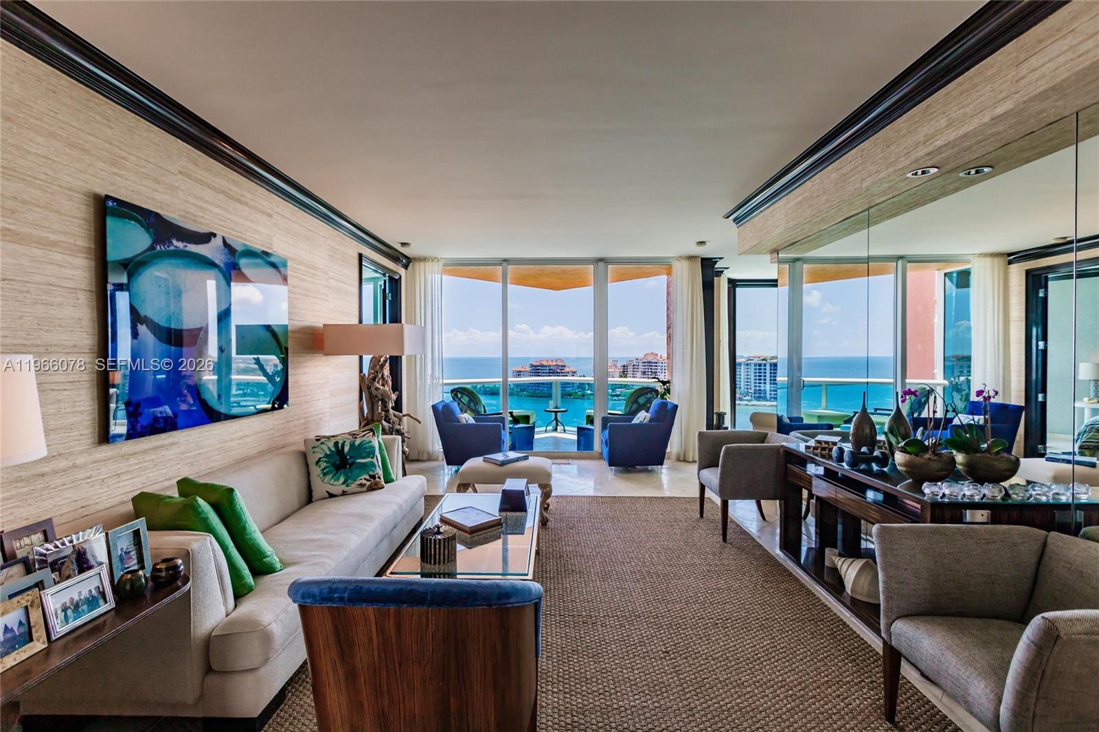 300 S Pointe Dr #1604