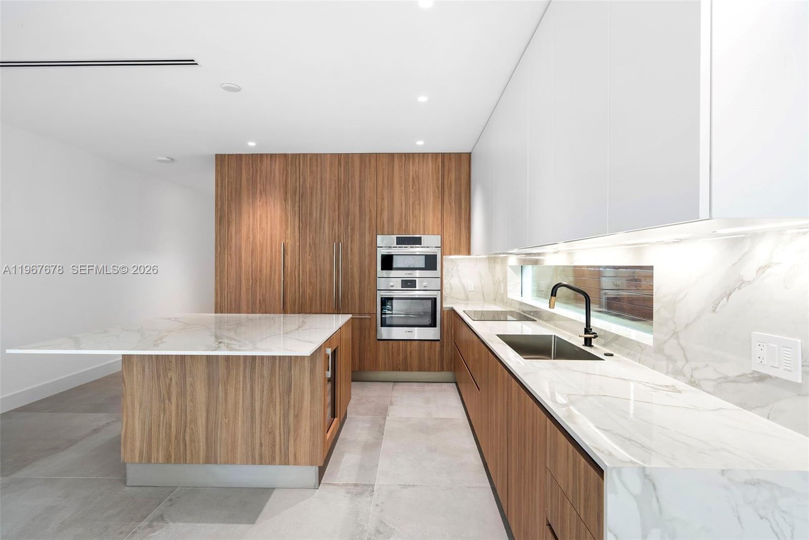 3119 Plaza St Miami, FL 33133