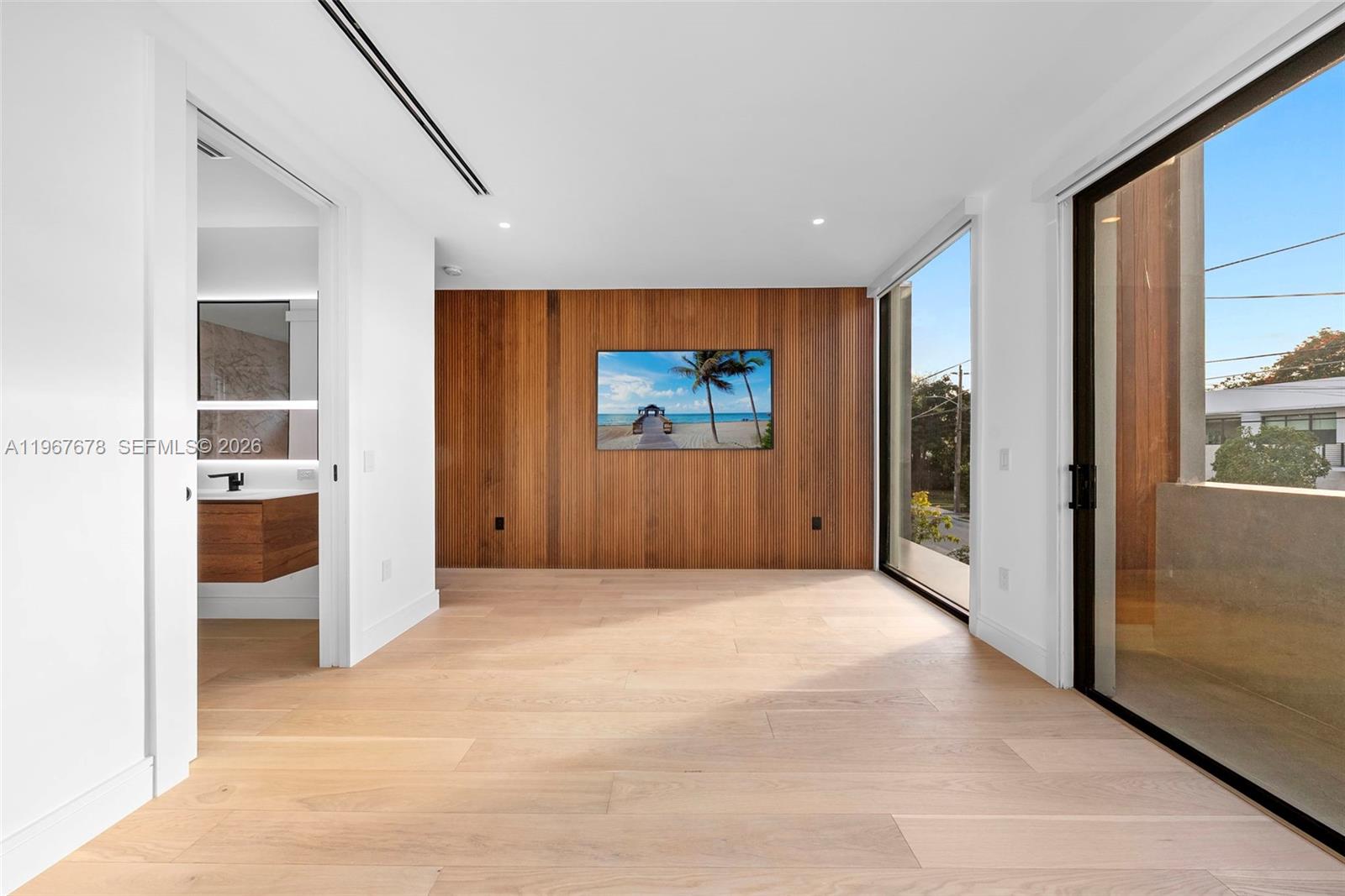 3119 Plaza St Miami, FL 33133