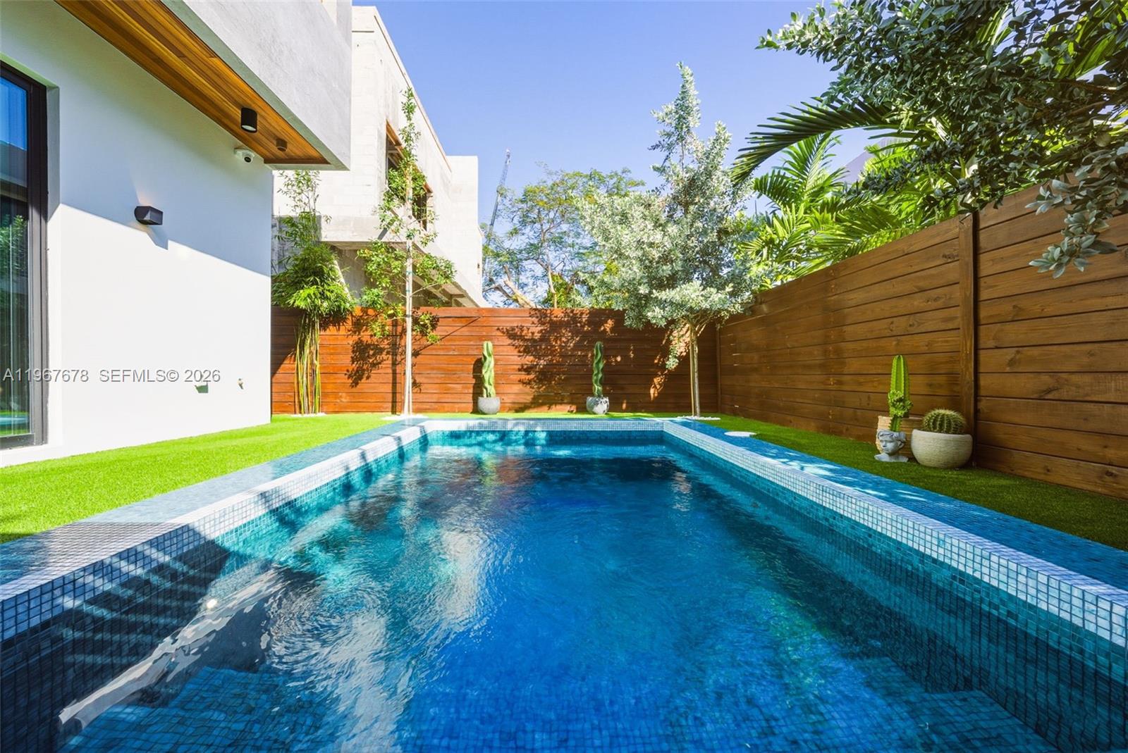 3119 Plaza St Miami, FL 33133