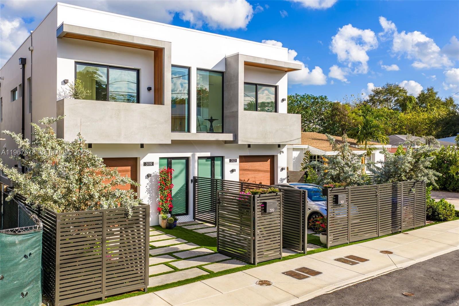 3119 Plaza St Miami, FL 33133