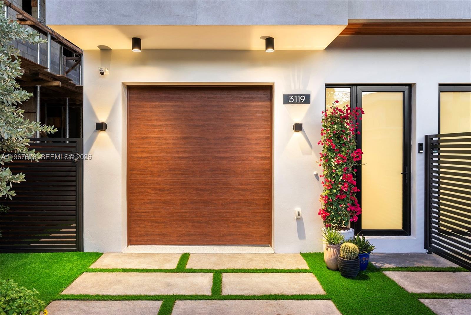 3119 Plaza St Miami, FL 33133