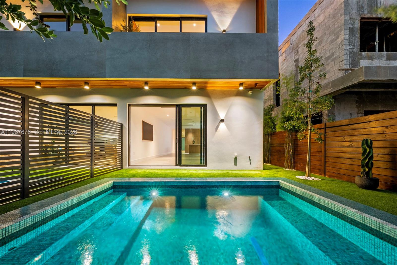 3119 Plaza St Miami, FL 33133