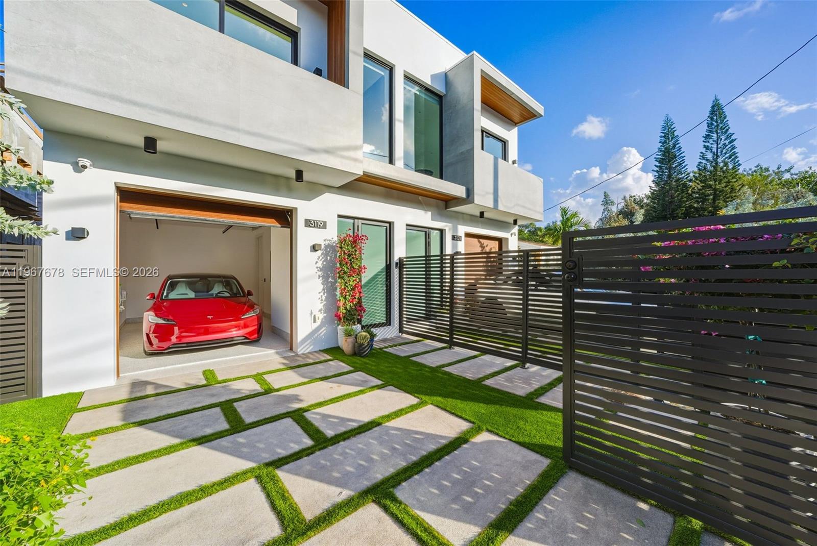 3119 Plaza St Miami, FL 33133