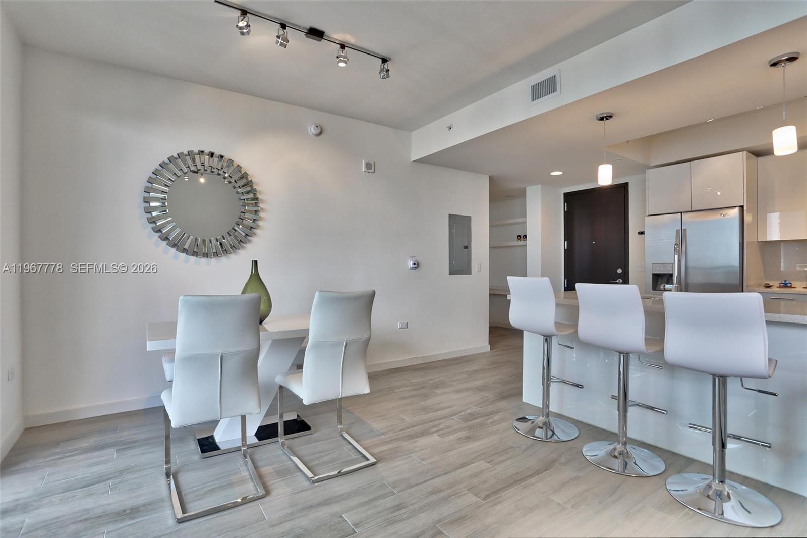 image Nine at Mary Brickell Village1